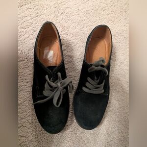 Women's Black Suede Shoes Size 4.5